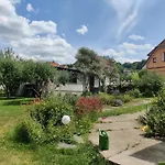 Hidden Gem & Gated Parking Apartmán *